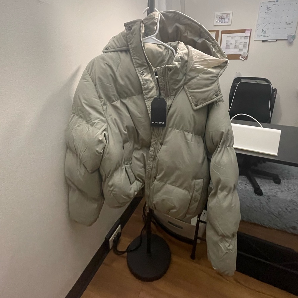 Brand new bomber Jacket for winter! Bought this gem on asos but it is too big😅